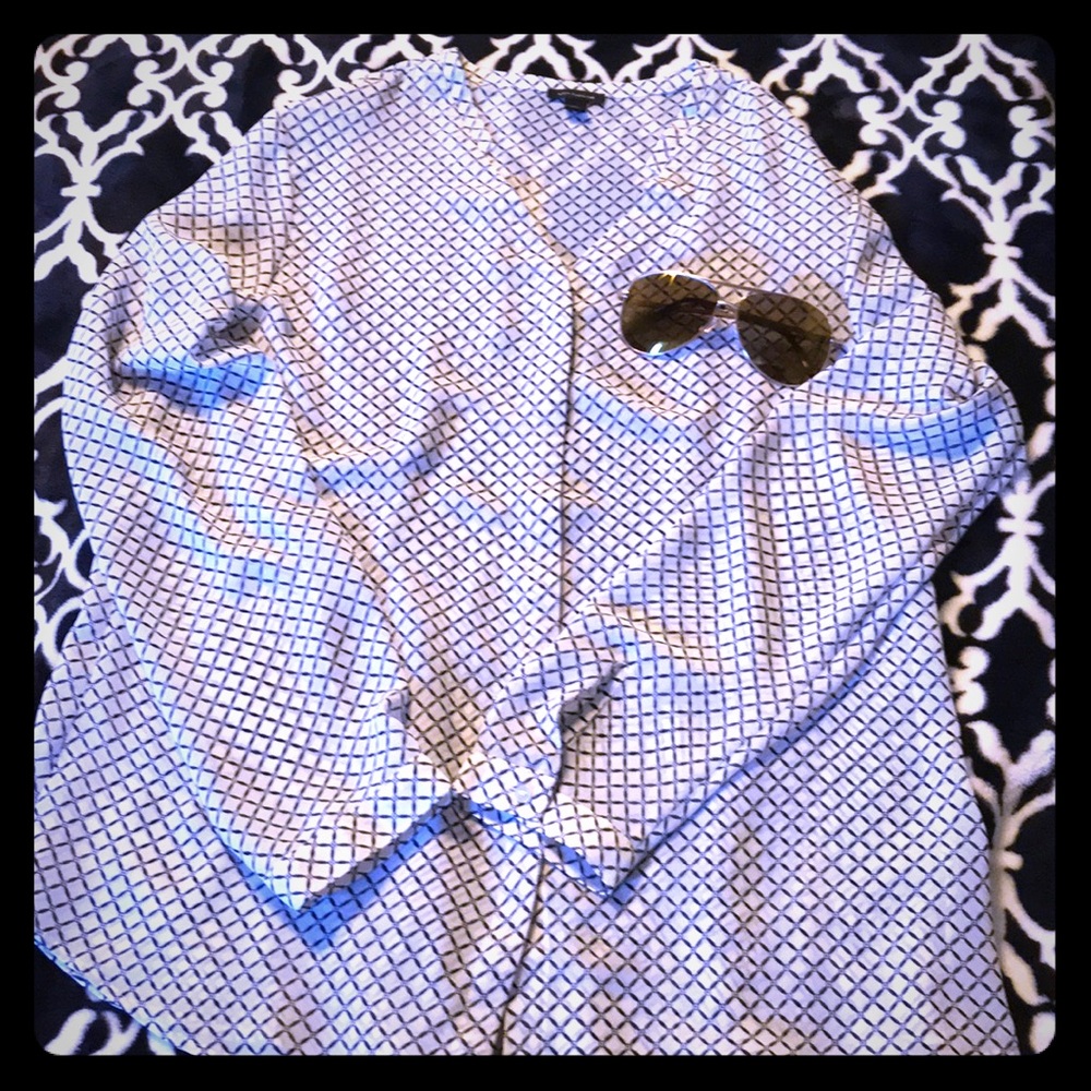 EUC Ann Taylor blouse🌺